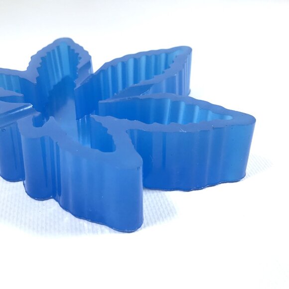 Glow In The Dark Blue Pot Leaf Ashtray Resin - Picture 6 of 9